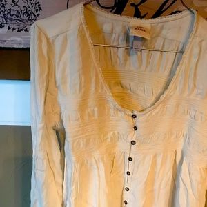 Knox Rose Cream colored blouse